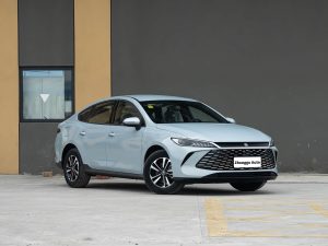 BYD 2026 Qin PLUS DM DM-i R16 Plug-in Hybrid 5-Seater Sedan New Energy Vehicle Cheap Price Qin Plus — image 3