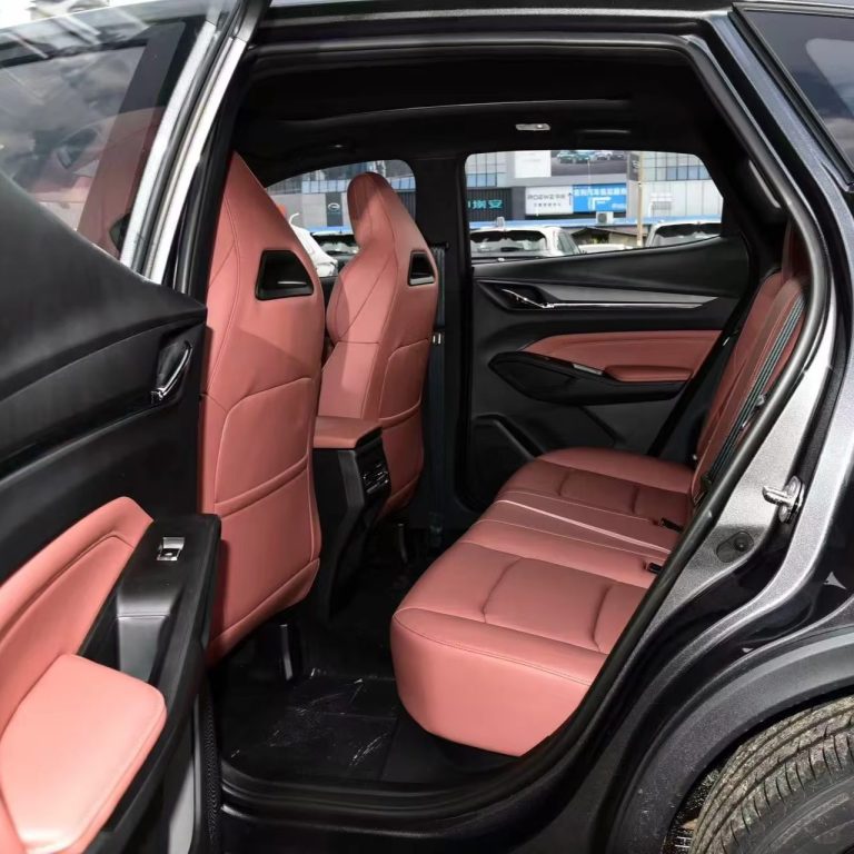 NEW Car Changan X5 PLUS 2026 Second-generation 1.5T Pioneer Pro Version R18 Panoramic Sunroof Five Seater SUV detail image 3