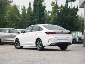 Wholesale Price 2025 New Changan Eado PLUS 1.4T DCT High – Energy Edition Sedan with Voice Control Smart Tech Made in China — image 4